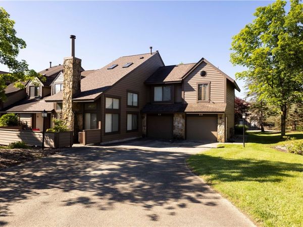 E-2 Sunridge Drive, Champion, PA 15622