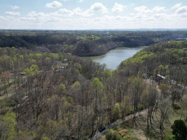 10 Valley View Drive, Nancy, KY 42544