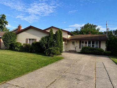 22231 Marleen Drive, Fairview Park, OH 44126