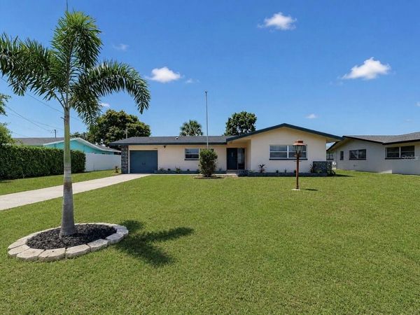 1725 BIKINI COURT , CAPE CORAL, FL 33904