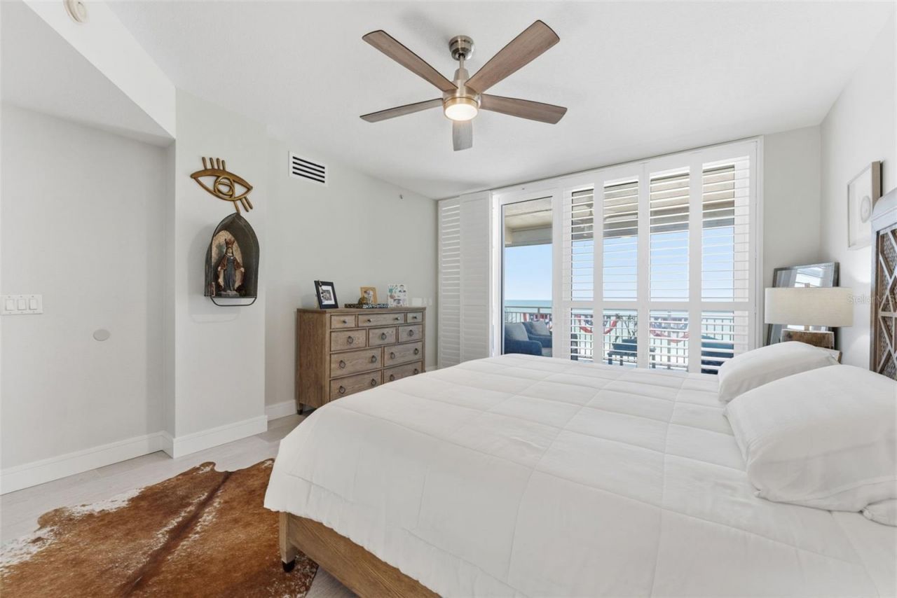2 15th Avenue, Unit 401, Indian Rocks Beach, FL 33785 Photo