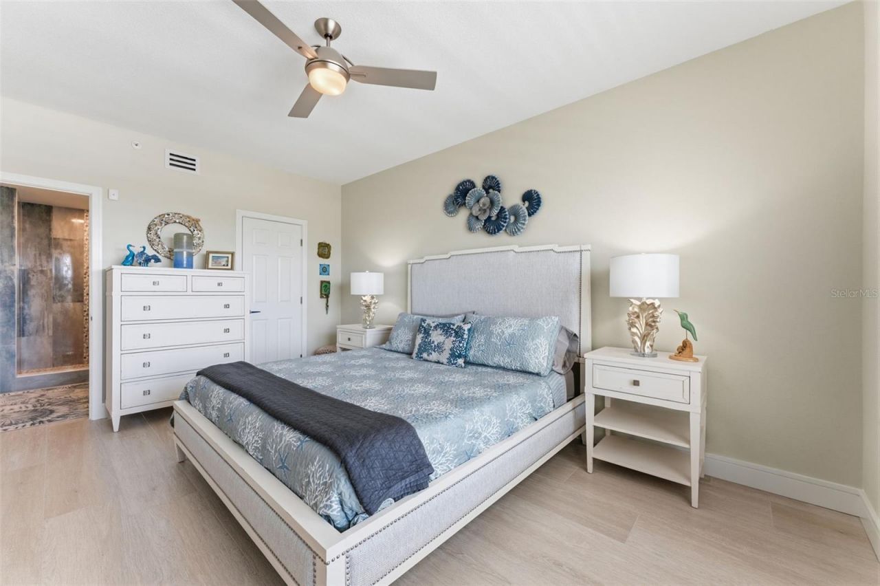 2 15th Avenue, Unit 401, Indian Rocks Beach, FL 33785 Photo