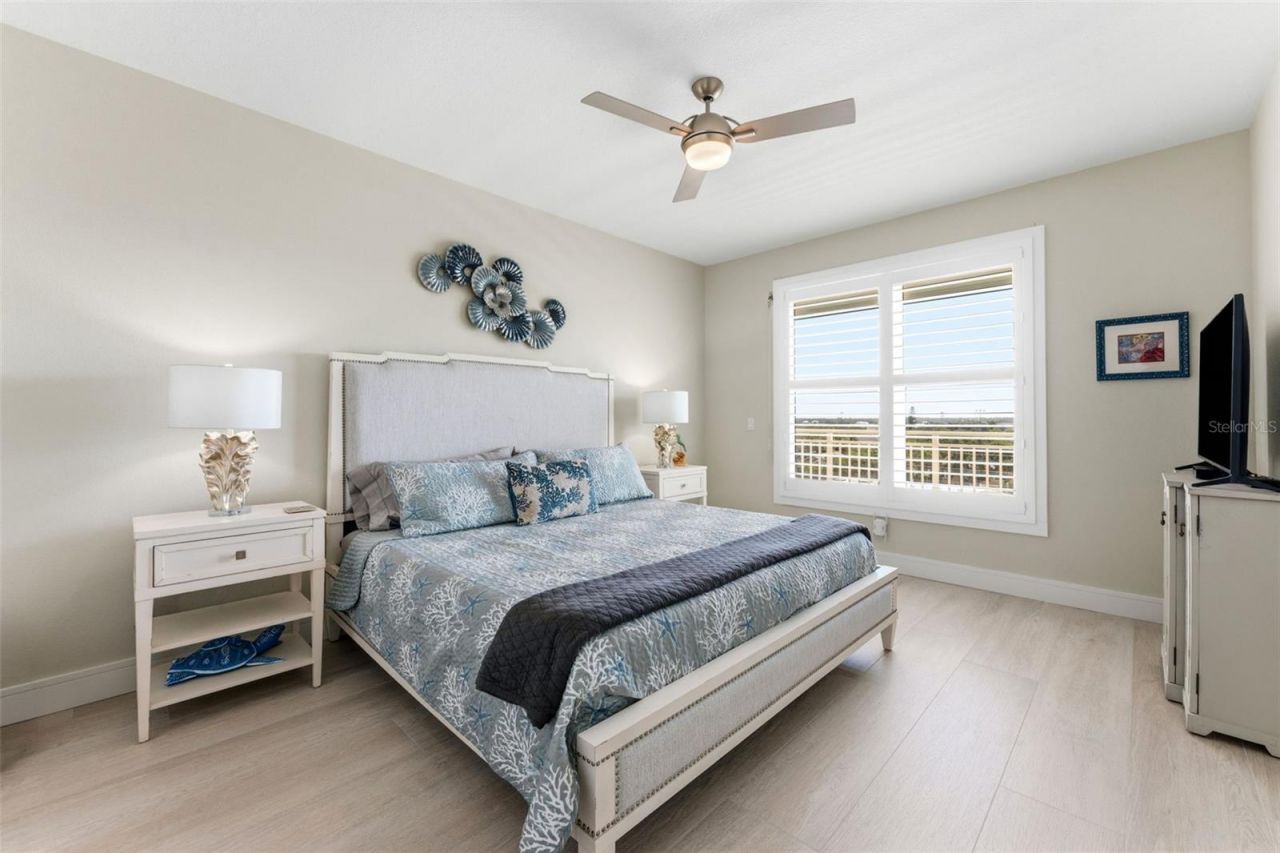 2 15th Avenue, Unit 401, Indian Rocks Beach, FL 33785 Photo