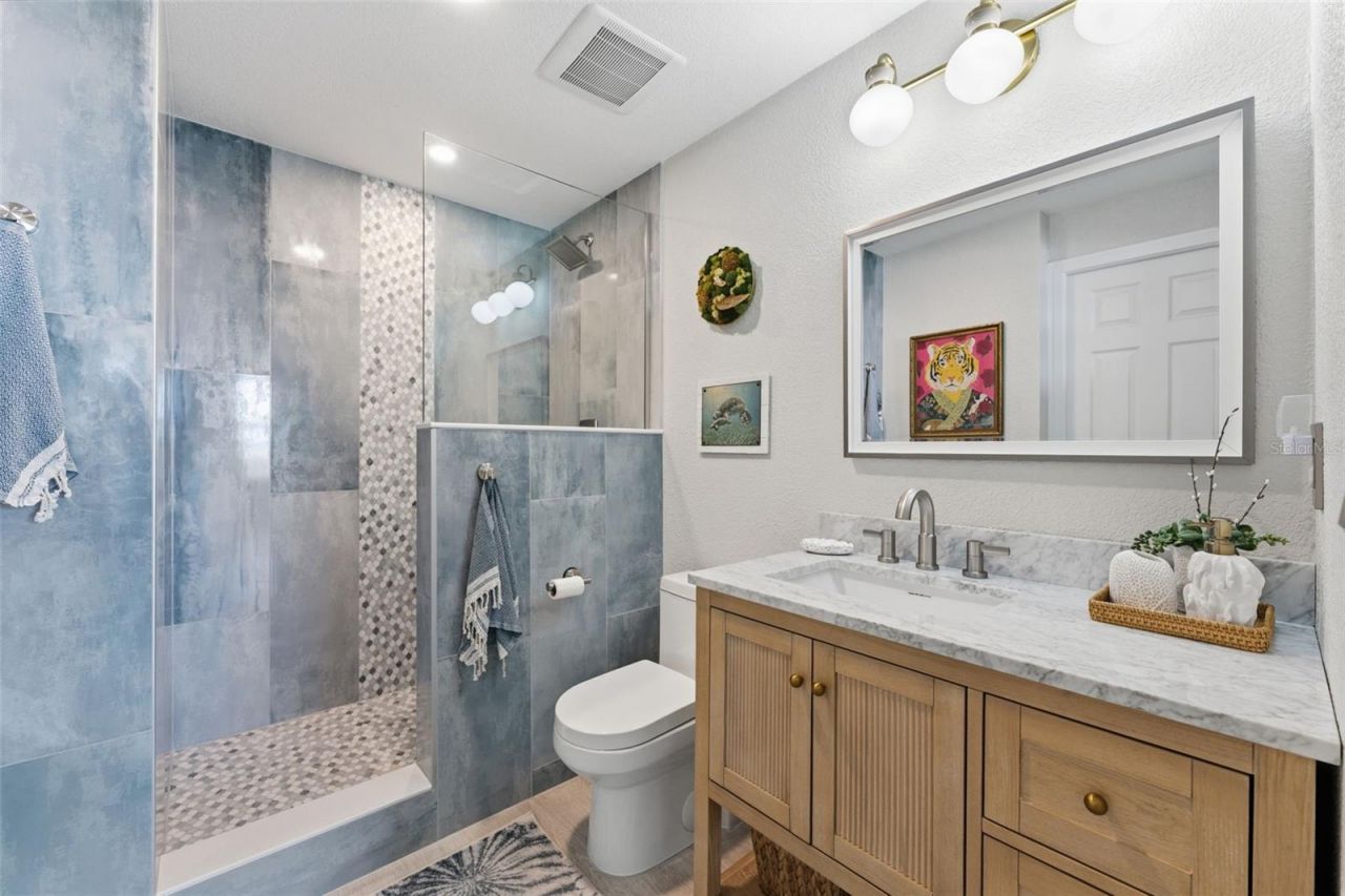 2 15th Avenue, Unit 401, Indian Rocks Beach, FL 33785 Photo