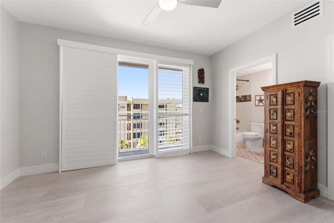 2 15th Avenue, Unit 401, Indian Rocks Beach, FL 33785 Photo