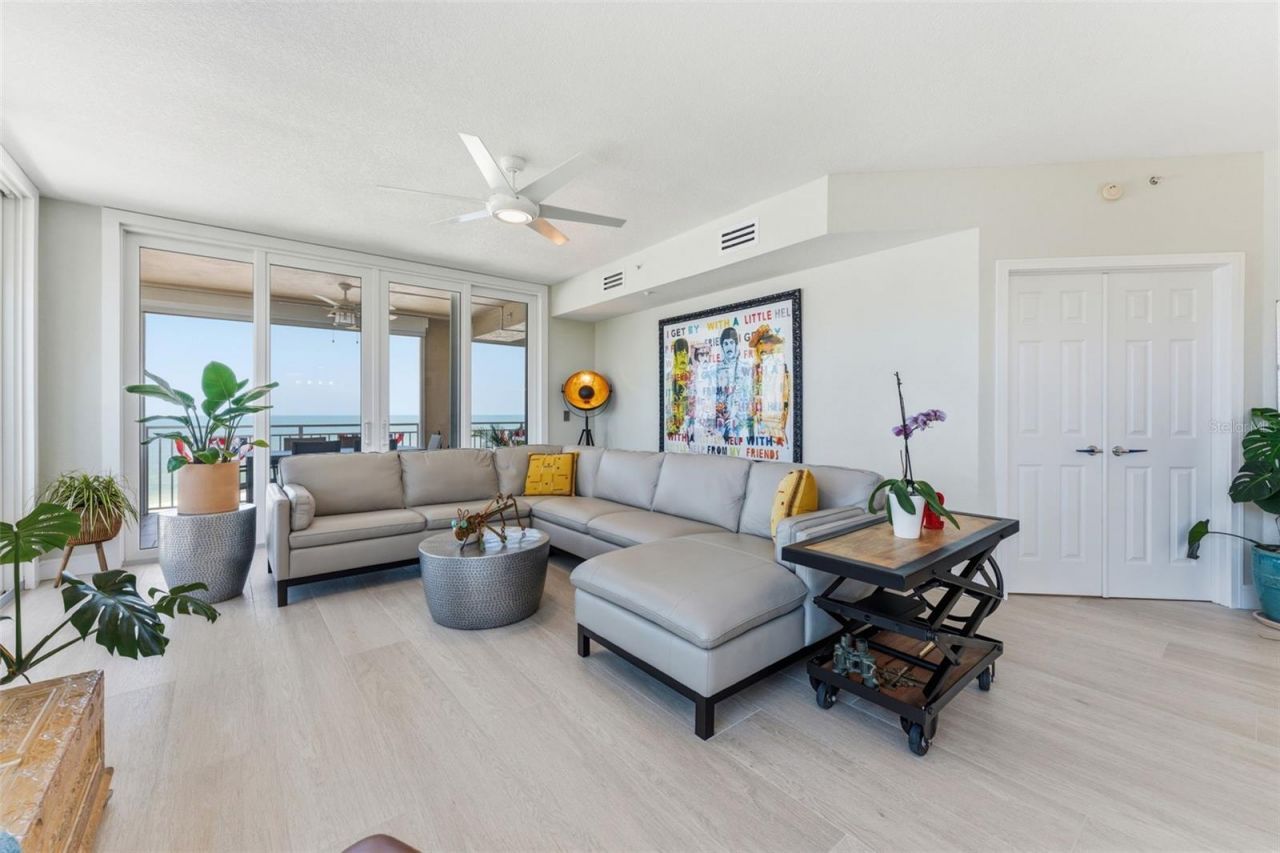 2 15th Avenue, Unit 401, Indian Rocks Beach, FL 33785 Photo