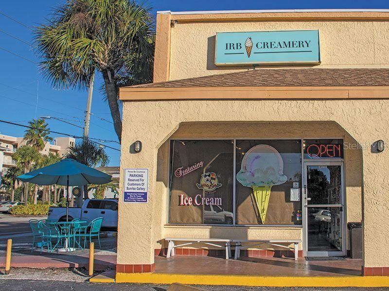 2 15th Avenue, Unit 401, Indian Rocks Beach, FL 33785 Photo