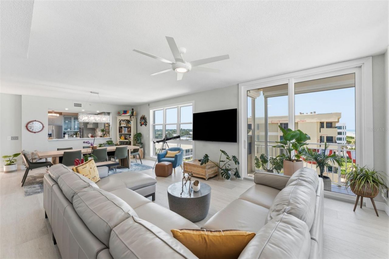 2 15th Avenue, Unit 401, Indian Rocks Beach, FL 33785 Photo