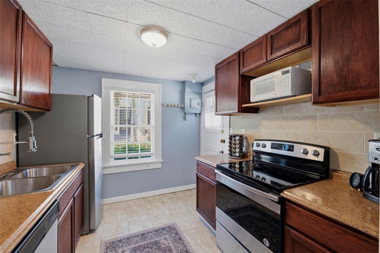 871 17th Avenue N, Saint Petersburg, FL 33704 Photo