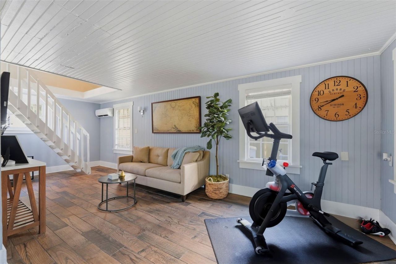 871 17th Avenue N, Saint Petersburg, FL 33704 Photo