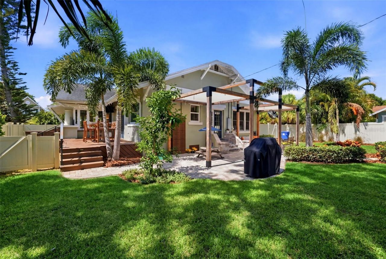 871 17th Avenue N, Saint Petersburg, FL 33704 Photo