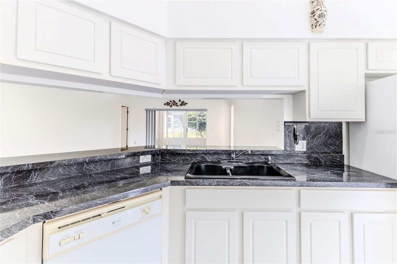 11261 Mcracken Drive , Spring Hill, FL 34609 Photo