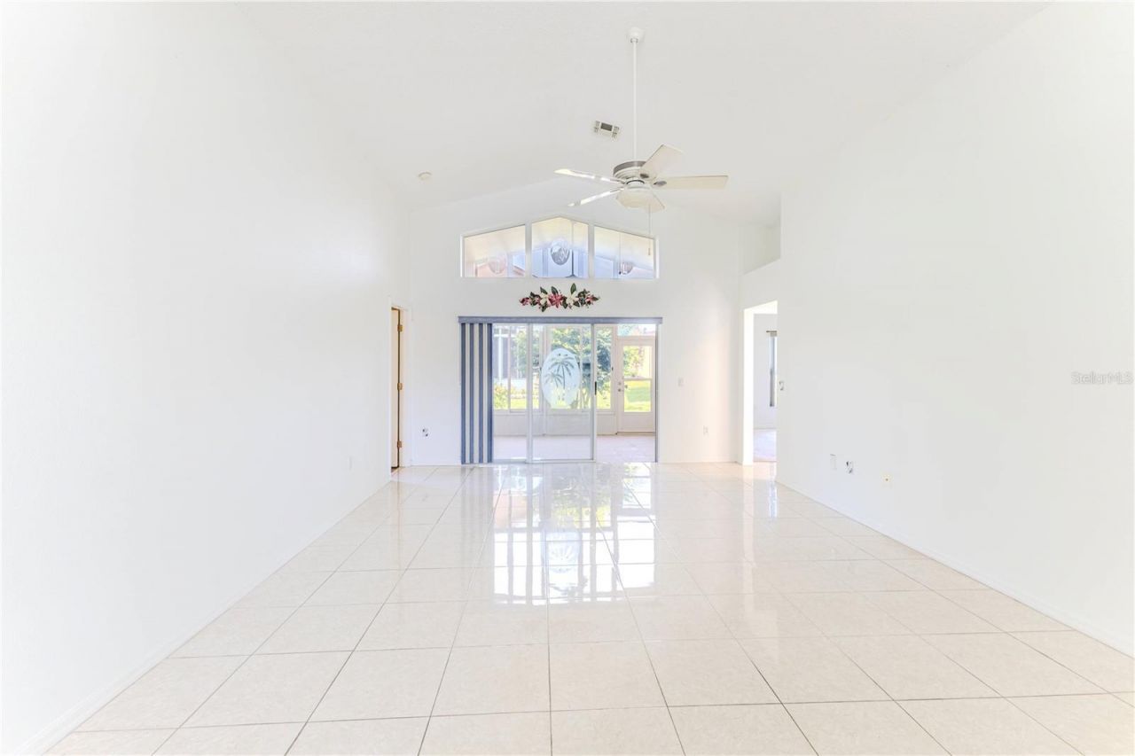 11261 Mcracken Drive , Spring Hill, FL 34609 Photo