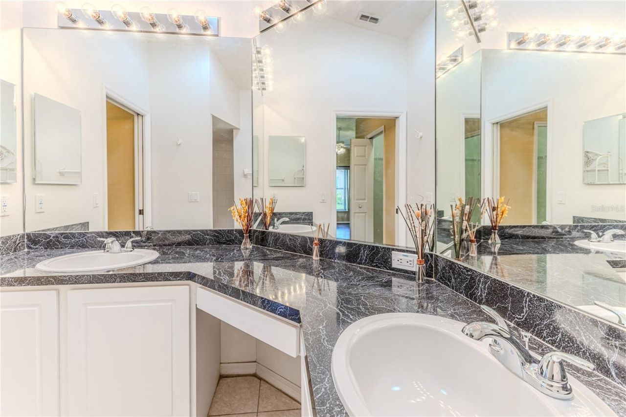 11261 Mcracken Drive , Spring Hill, FL 34609 Photo