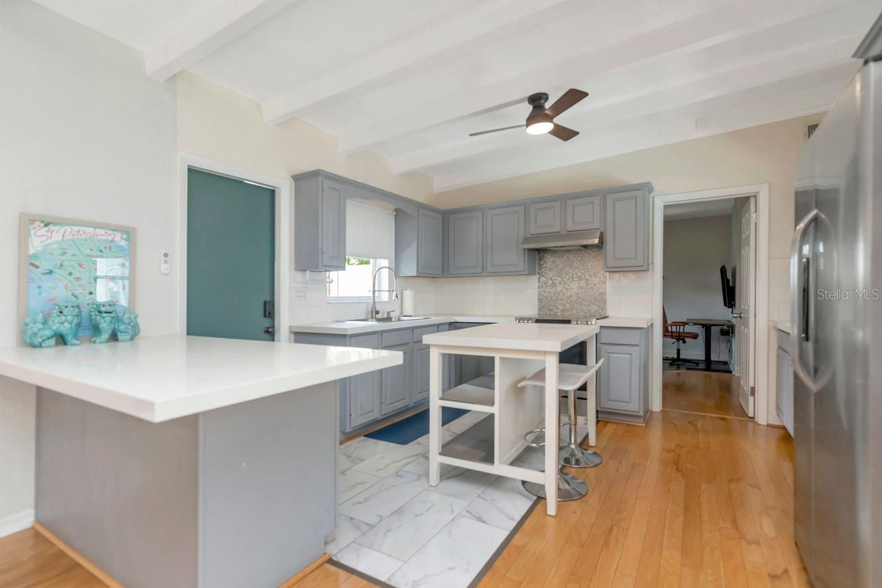 1950 45th Street N, Saint Petersburg, FL 33713 Photo