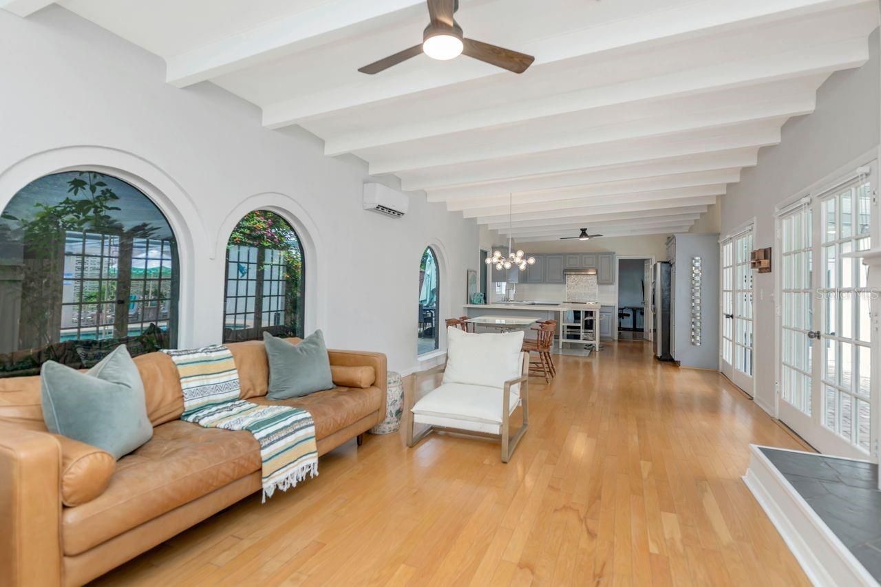 1950 45th Street N, Saint Petersburg, FL 33713 Photo