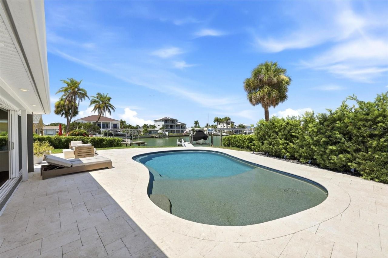 121 79th Street S, Saint Petersburg, FL 33707 Photo