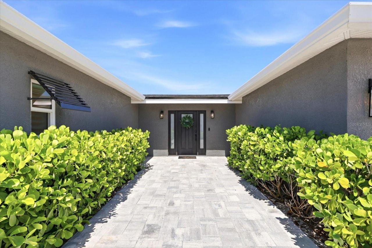 121 79th Street S, Saint Petersburg, FL 33707 Photo