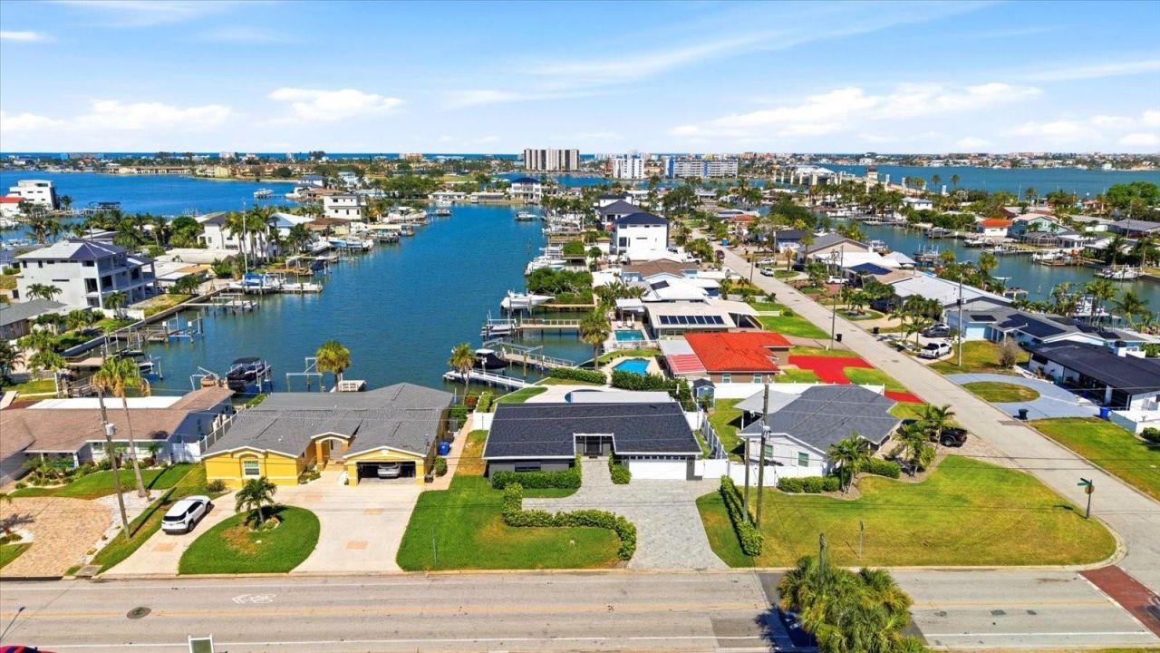 121 79th Street S, Saint Petersburg, FL 33707 Photo