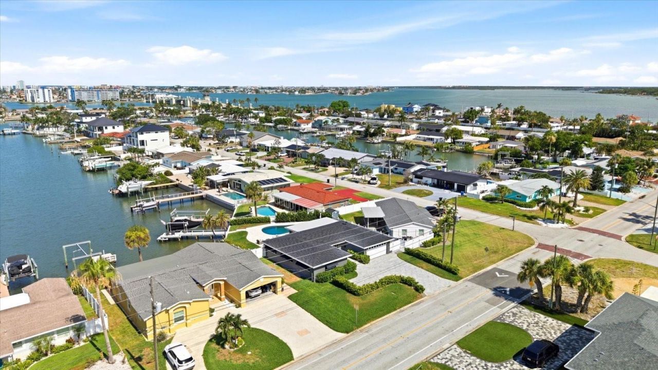 121 79th Street S, Saint Petersburg, FL 33707 Photo