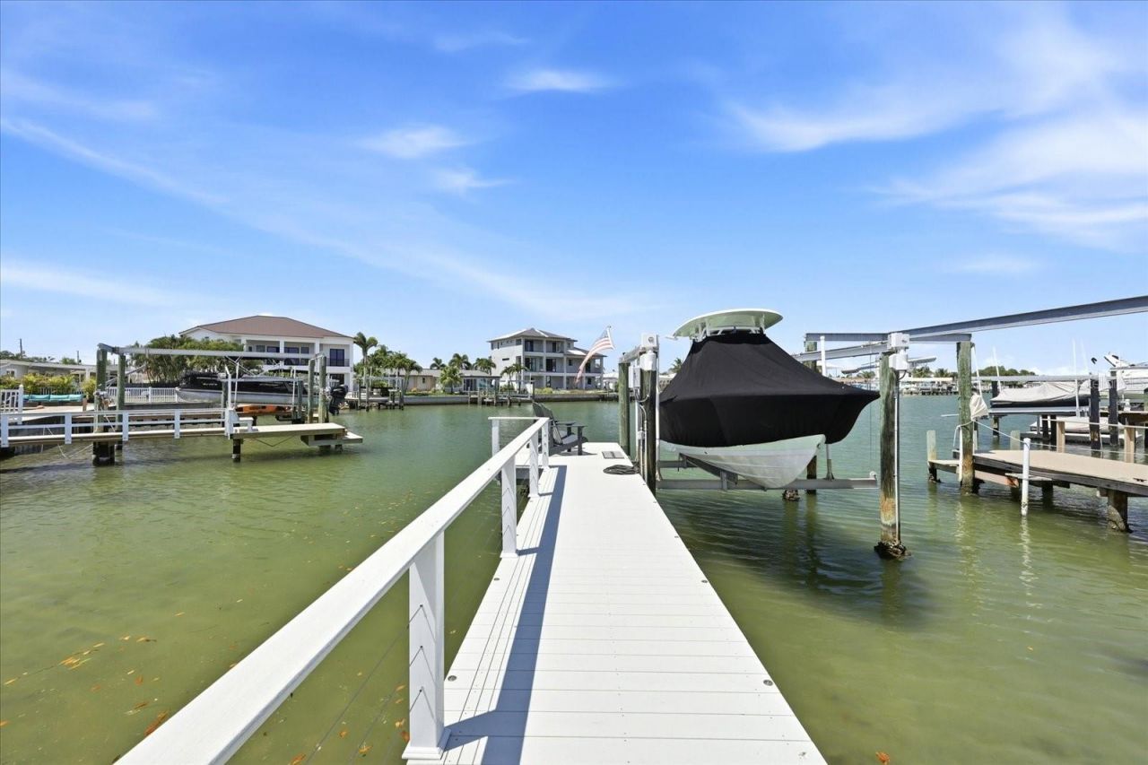 121 79th Street S, Saint Petersburg, FL 33707 Photo
