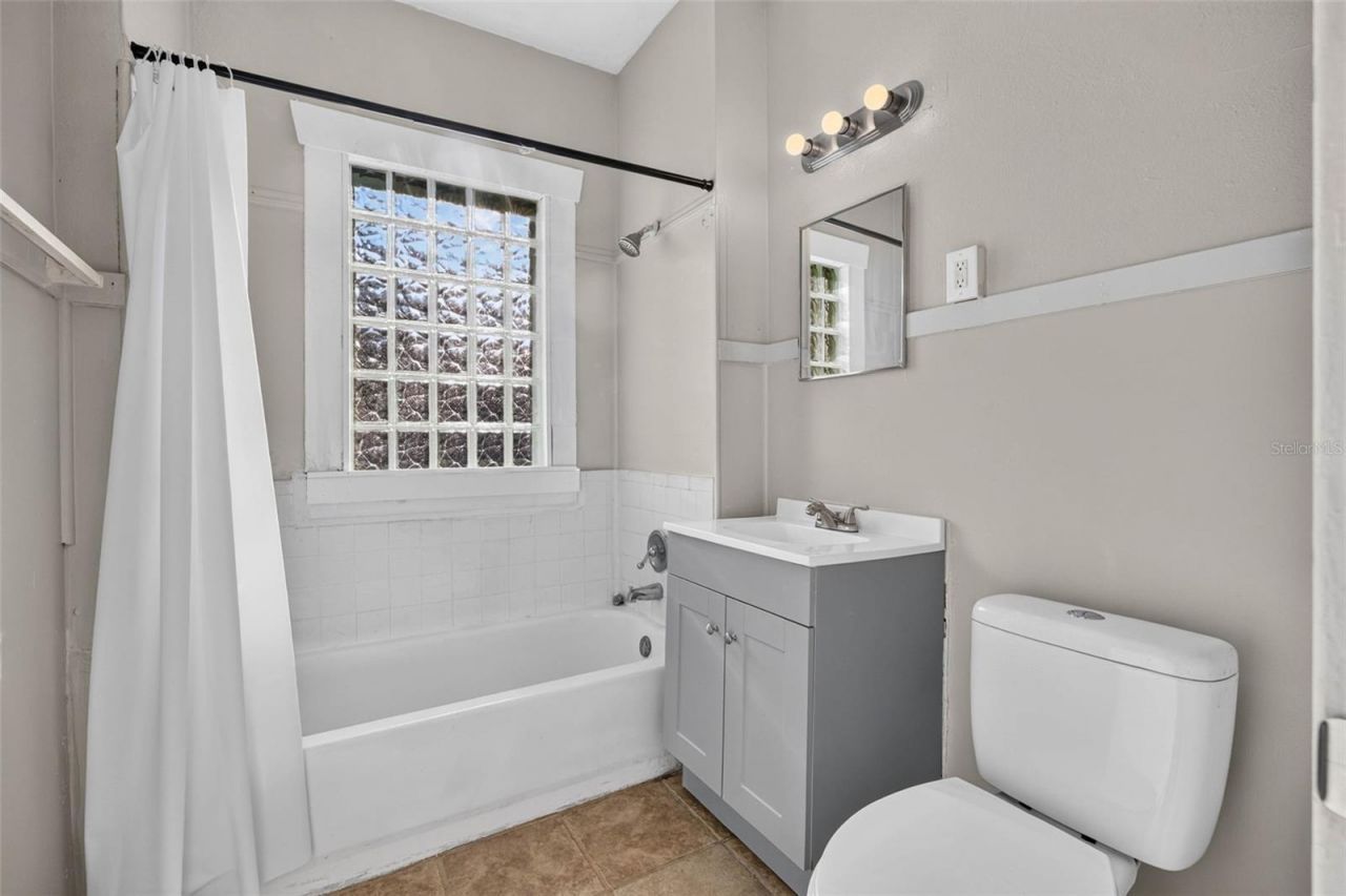 1042 8th Avenue S, Saint Petersburg, FL 33705 Photo