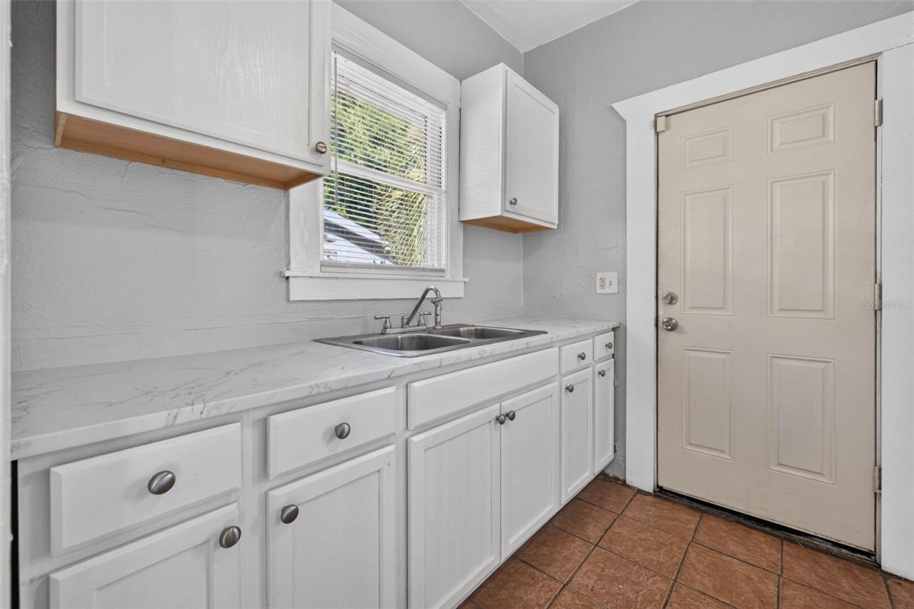 1042 8th Avenue S, Saint Petersburg, FL 33705 Photo