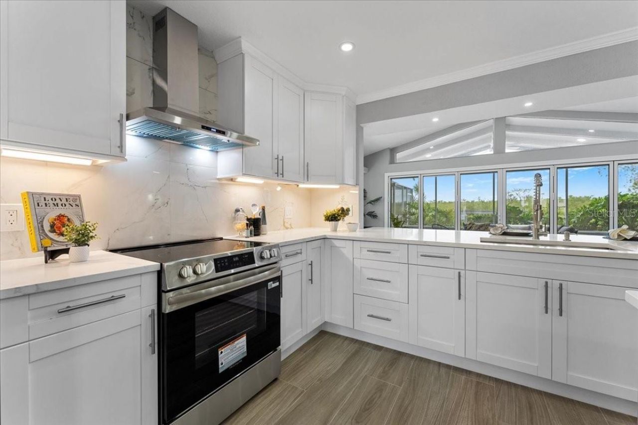 4147 Marine Parkway, New Port Richey, FL 34652 Photo