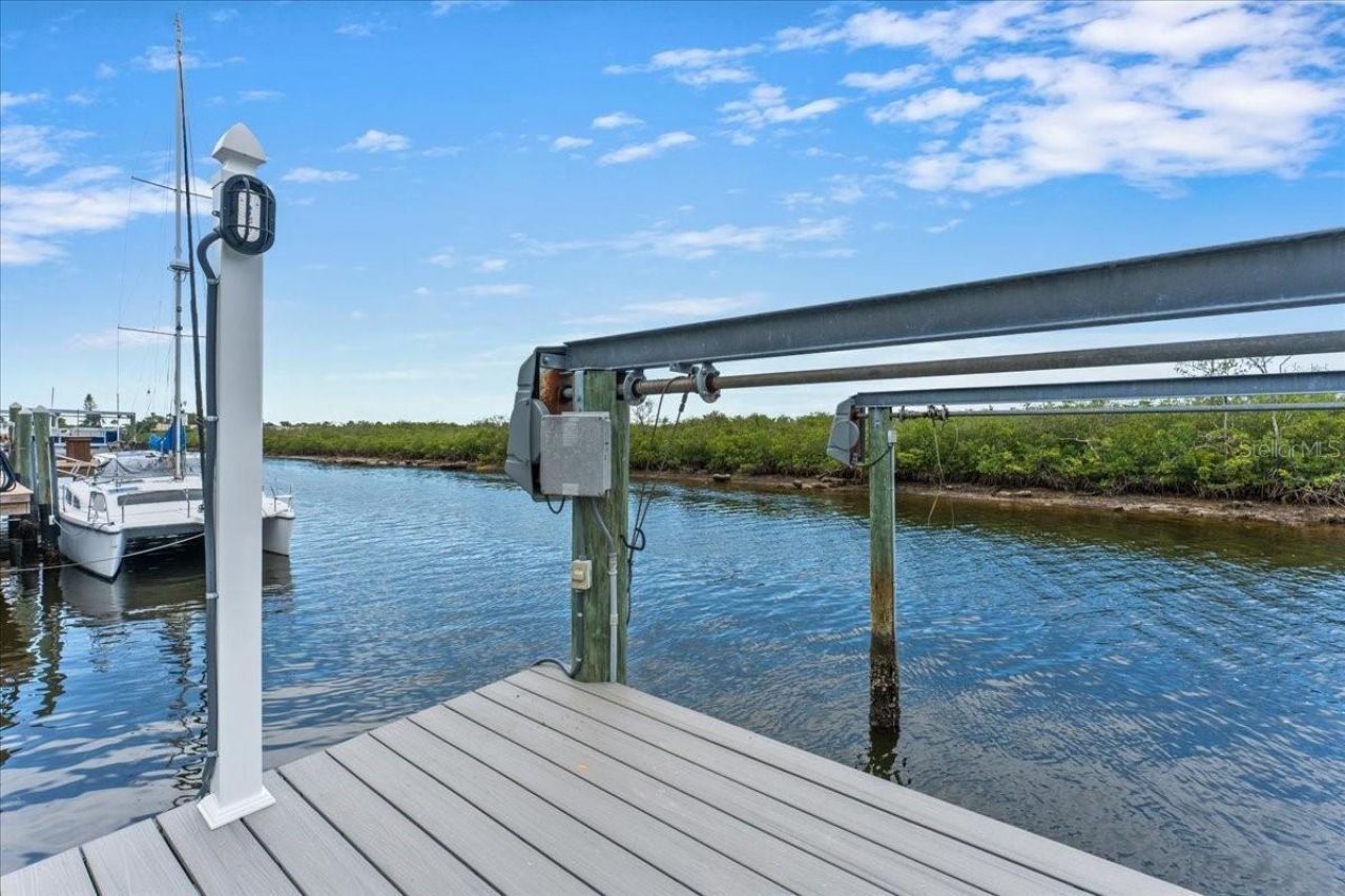 4147 Marine Parkway, New Port Richey, FL 34652 Photo