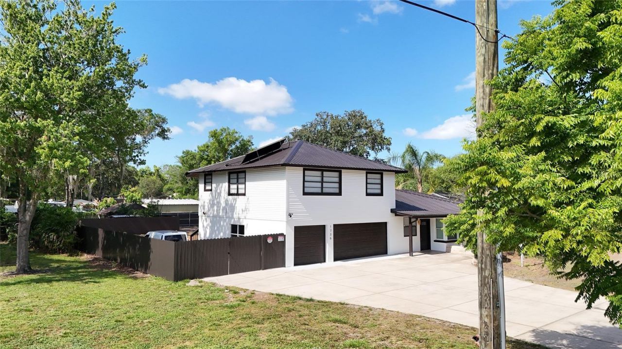 1736 W Country Club , Tampa, FL 33612 Photo