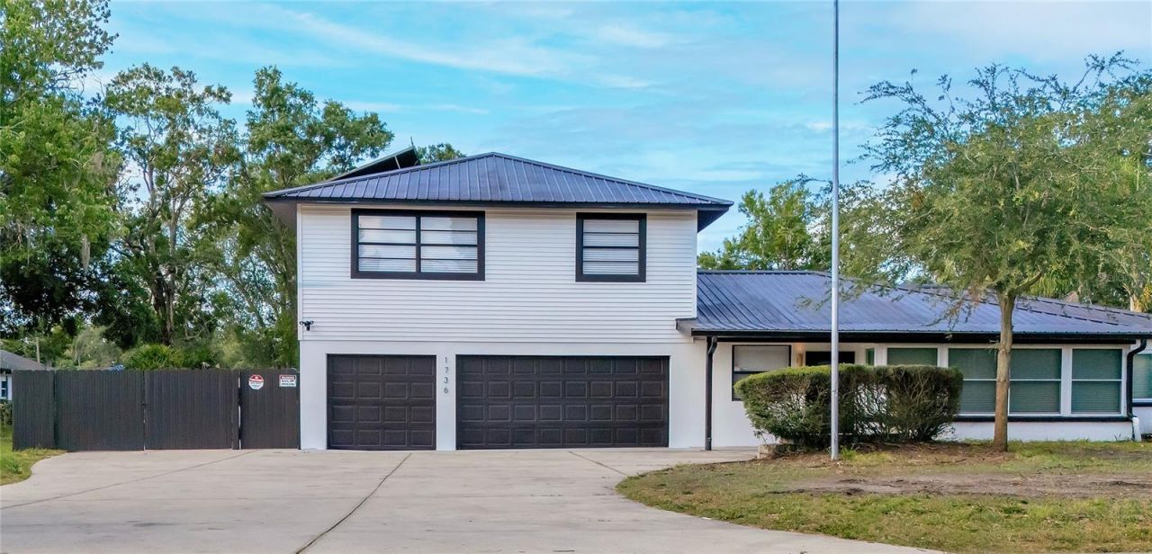 1736 W Country Club , Tampa, FL 33612 Photo