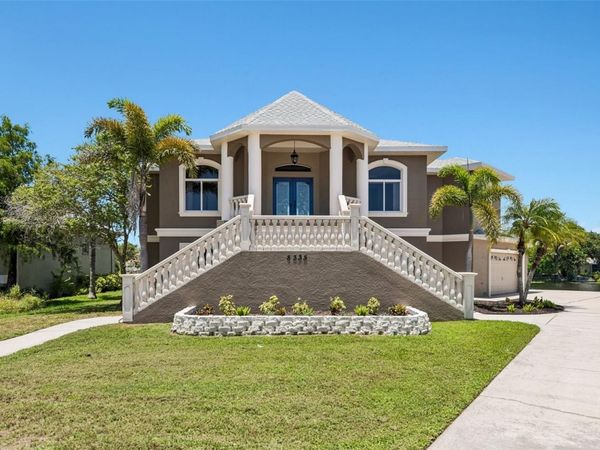 8335 CHEYENNE DRIVE , SEMINOLE, FL 33777