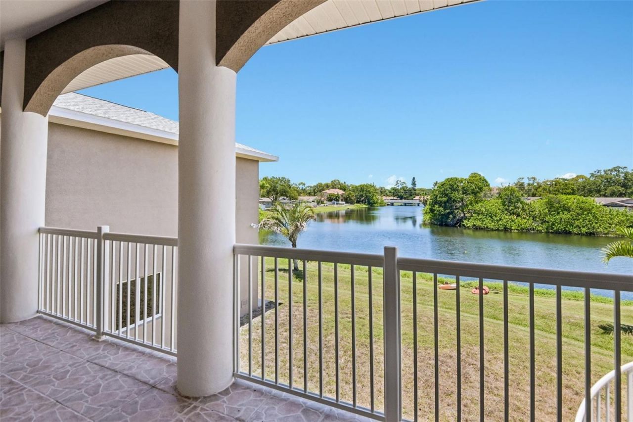 8335 Cheyenne Drive, Seminole, FL 33777 Photo