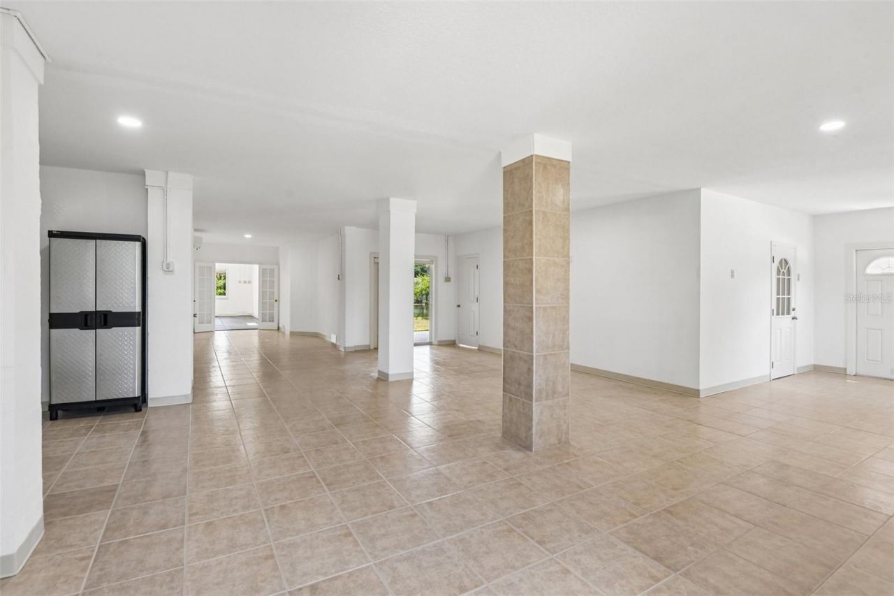 8335 Cheyenne Drive, Seminole, FL 33777 Photo