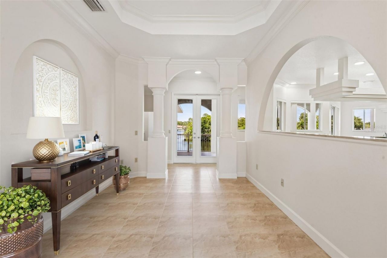 8335 Cheyenne Drive, Seminole, FL 33777 Photo