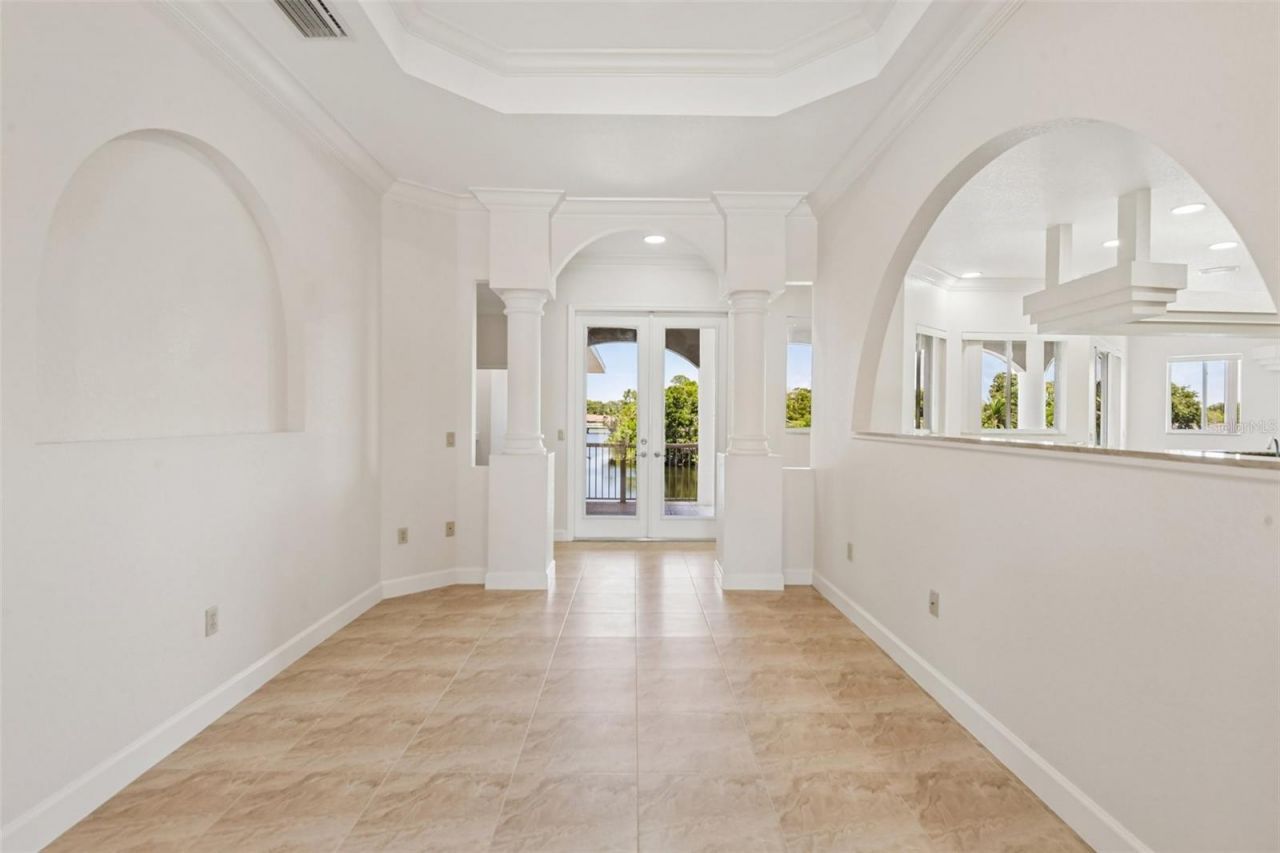 8335 Cheyenne Drive, Seminole, FL 33777 Photo