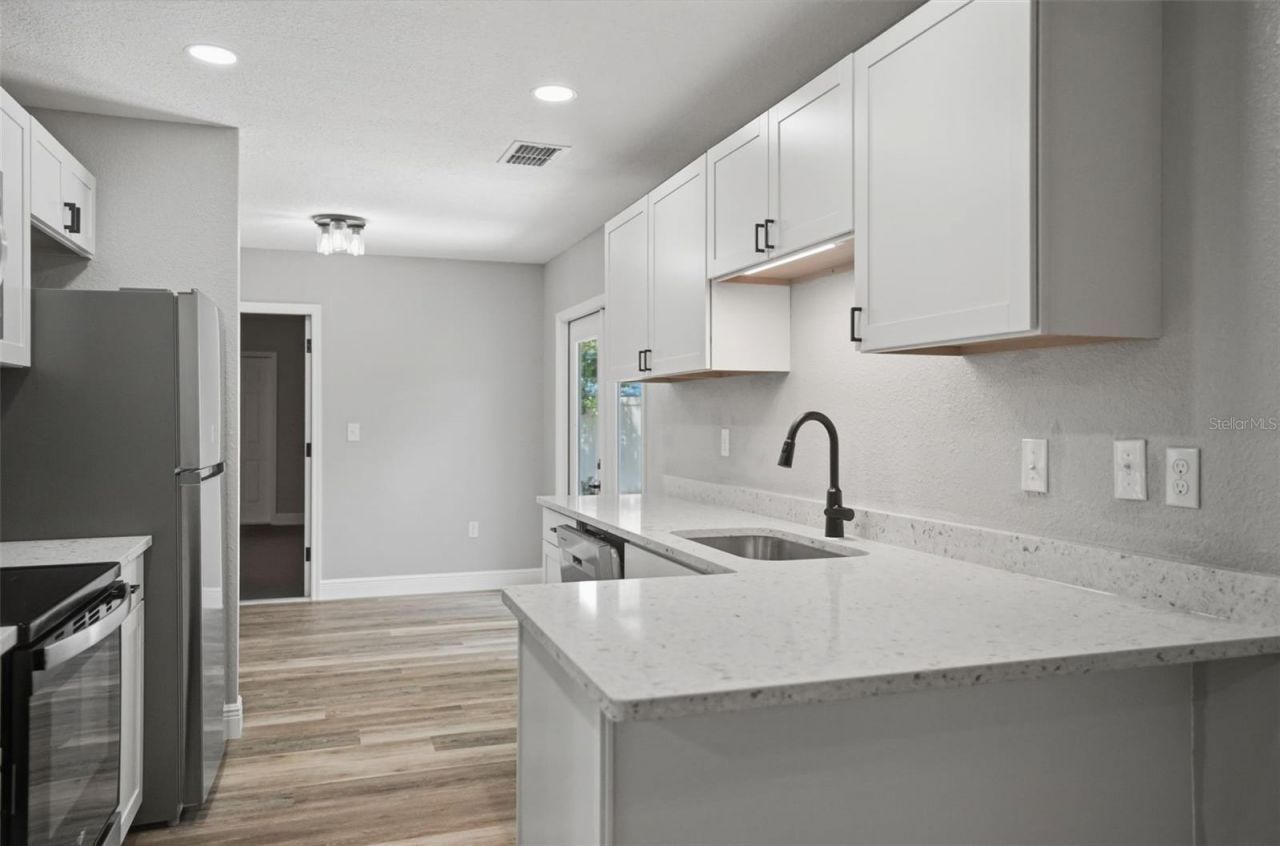 7407 Dundee Way, Weeki Wachee, FL 34613 Photo