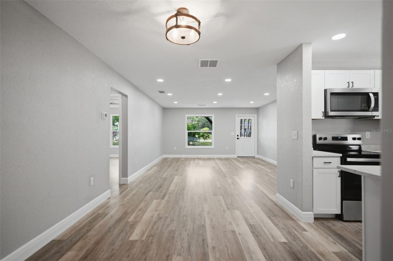 7407 Dundee Way, Weeki Wachee, FL 34613 Photo