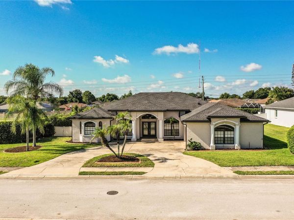 2205 CHESTERFIELD CIRCLE , LAKELAND, FL 33813