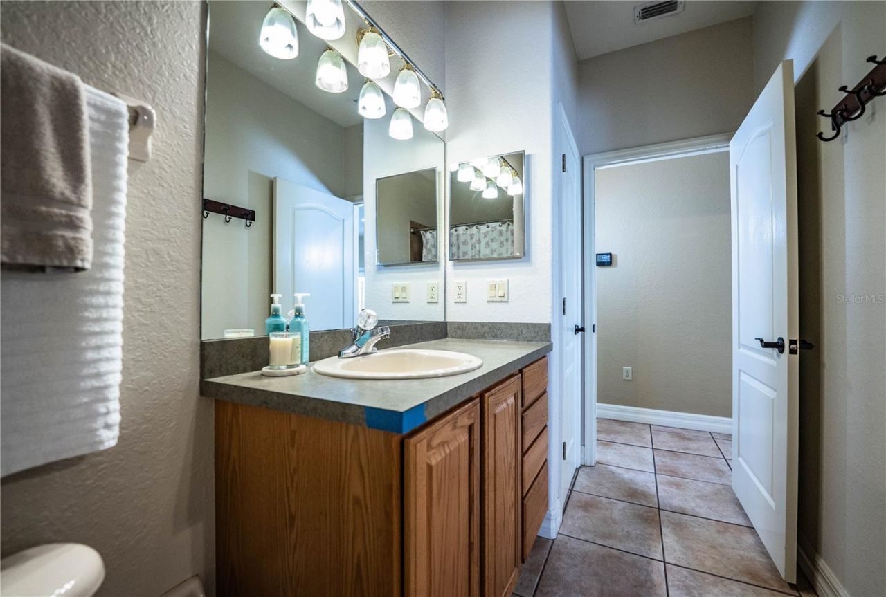 2205 Chesterfield Circle, Lakeland, FL 33813 Photo