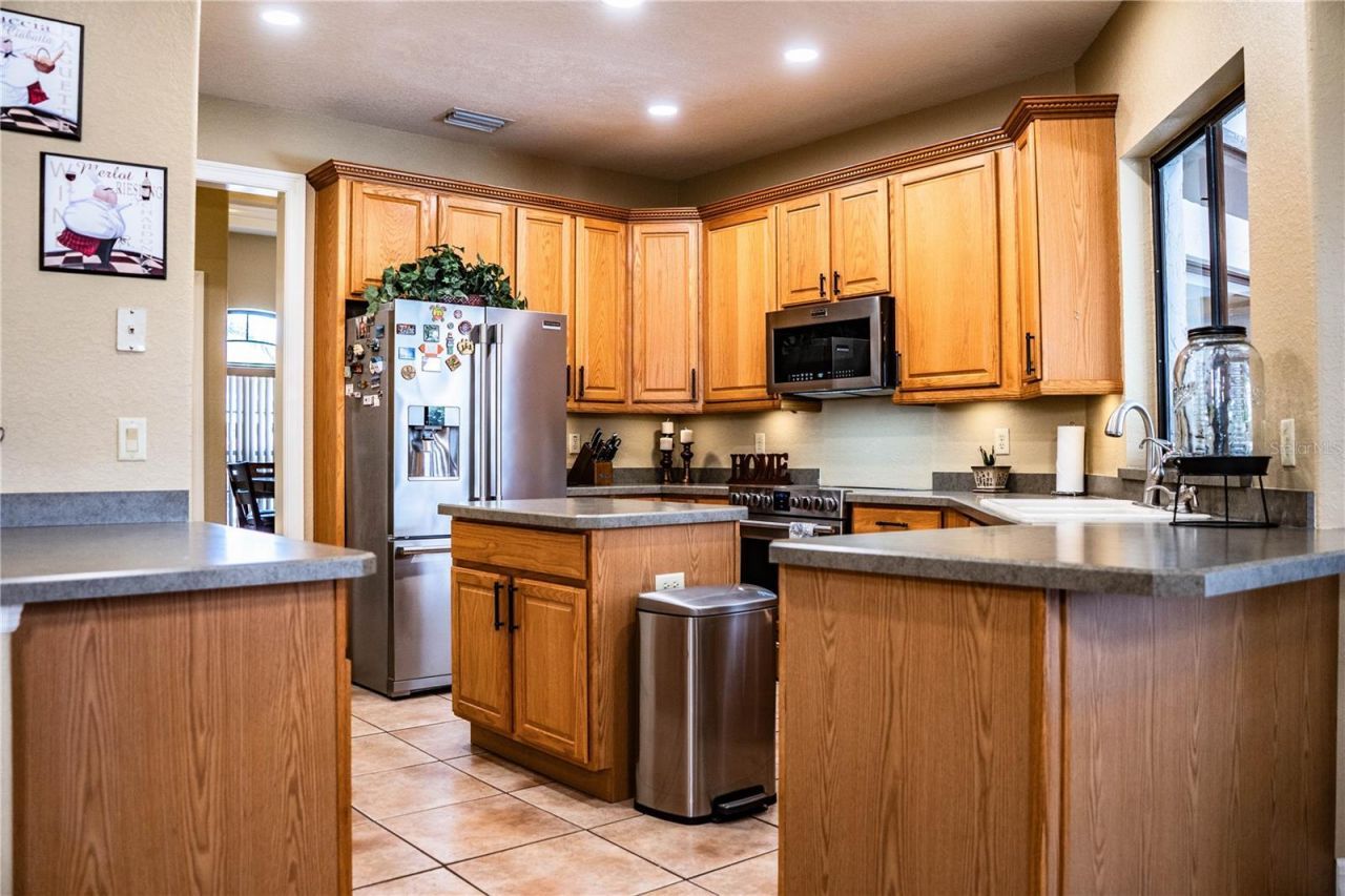 2205 Chesterfield Circle, Lakeland, FL 33813 Photo