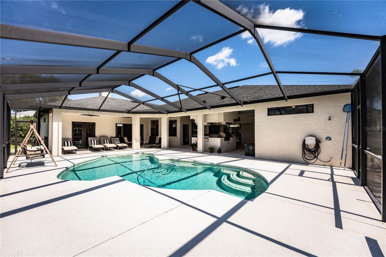 2205 Chesterfield Circle, Lakeland, FL 33813 Photo
