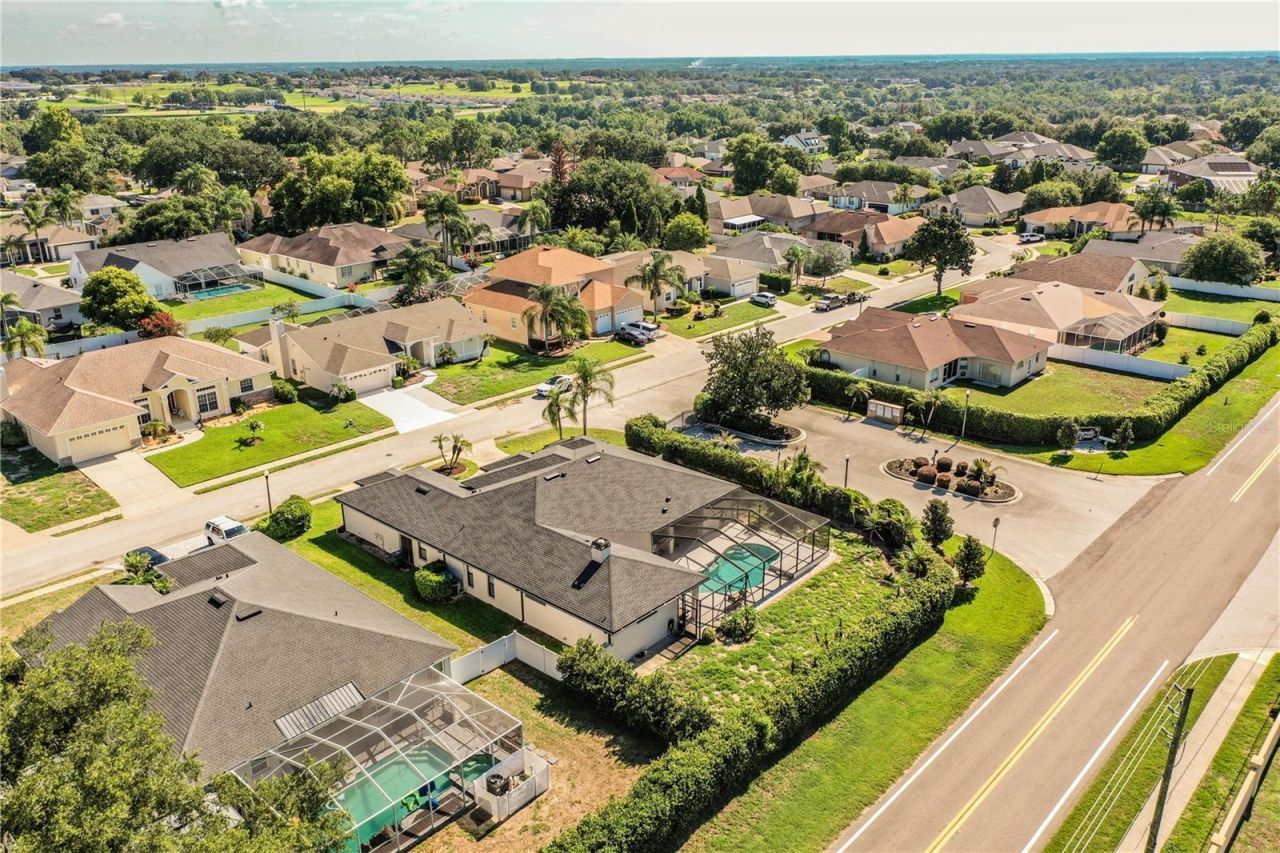 2205 Chesterfield Circle, Lakeland, FL 33813 Photo