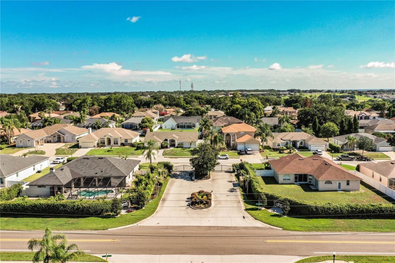 2205 Chesterfield Circle, Lakeland, FL 33813 Photo
