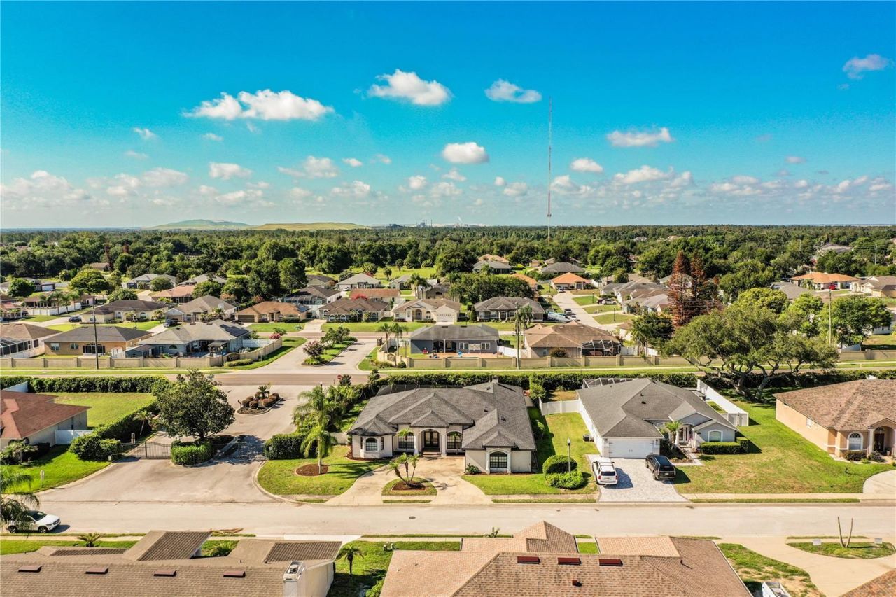 2205 Chesterfield Circle, Lakeland, FL 33813 Photo
