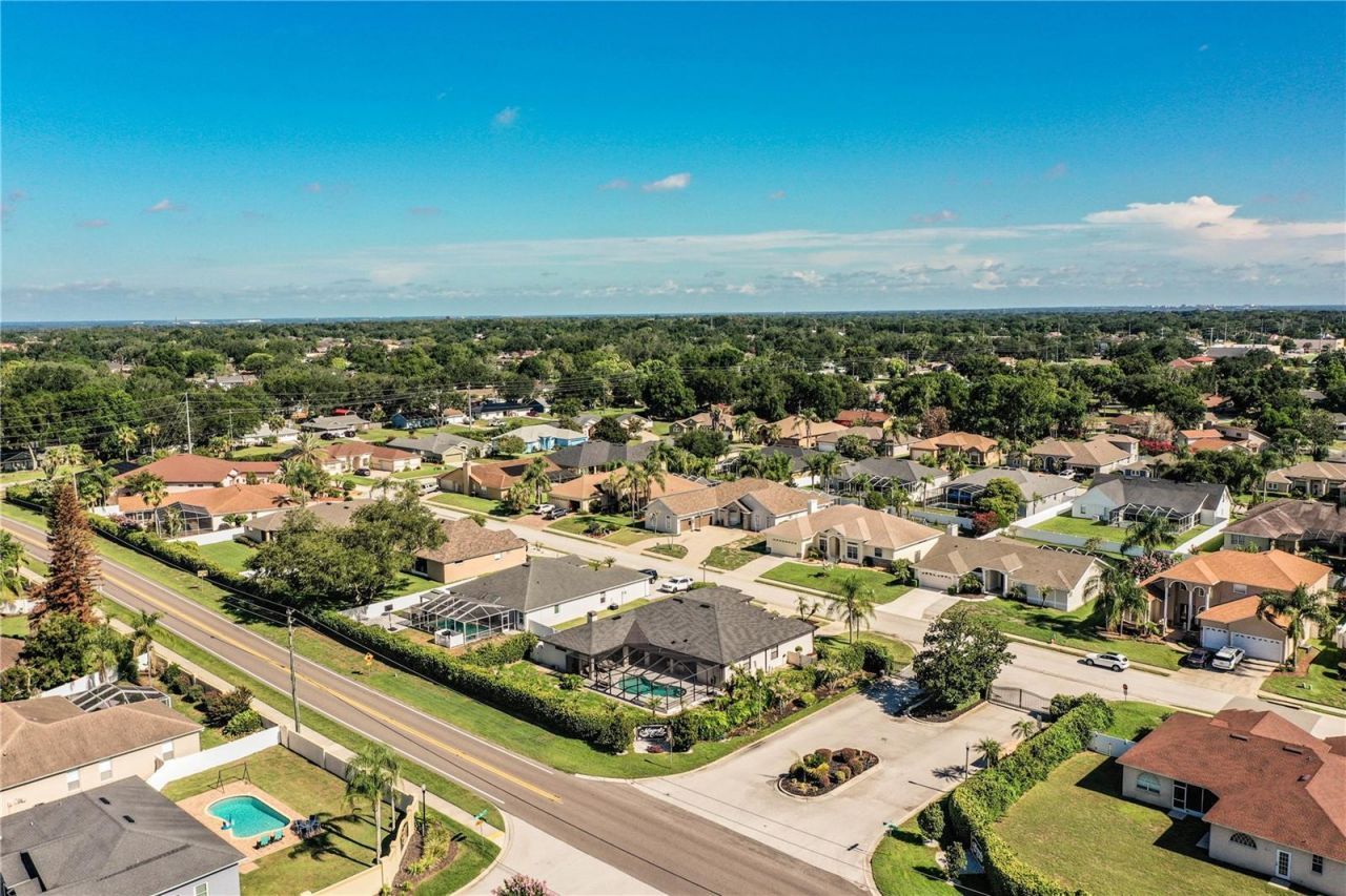 2205 Chesterfield Circle, Lakeland, FL 33813 Photo