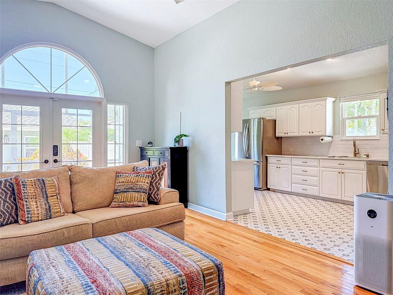 182 29th Avenue N, Saint Petersburg, FL 33704 Photo