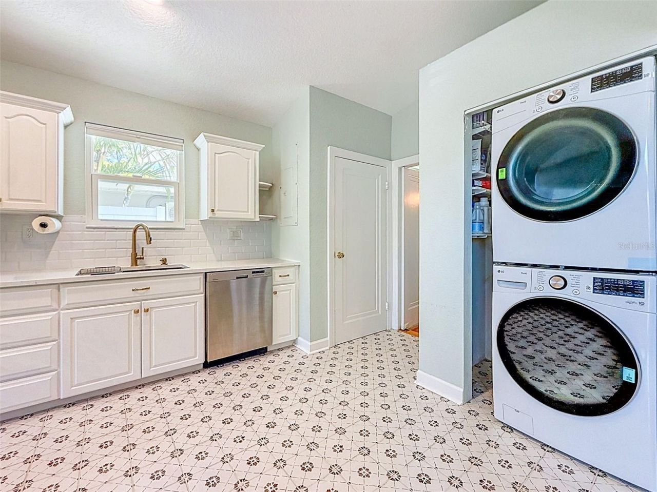 182 29th Avenue N, Saint Petersburg, FL 33704 Photo