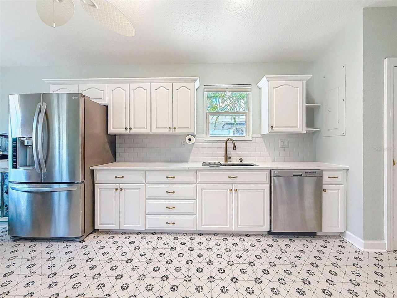 182 29th Avenue N, Saint Petersburg, FL 33704 Photo