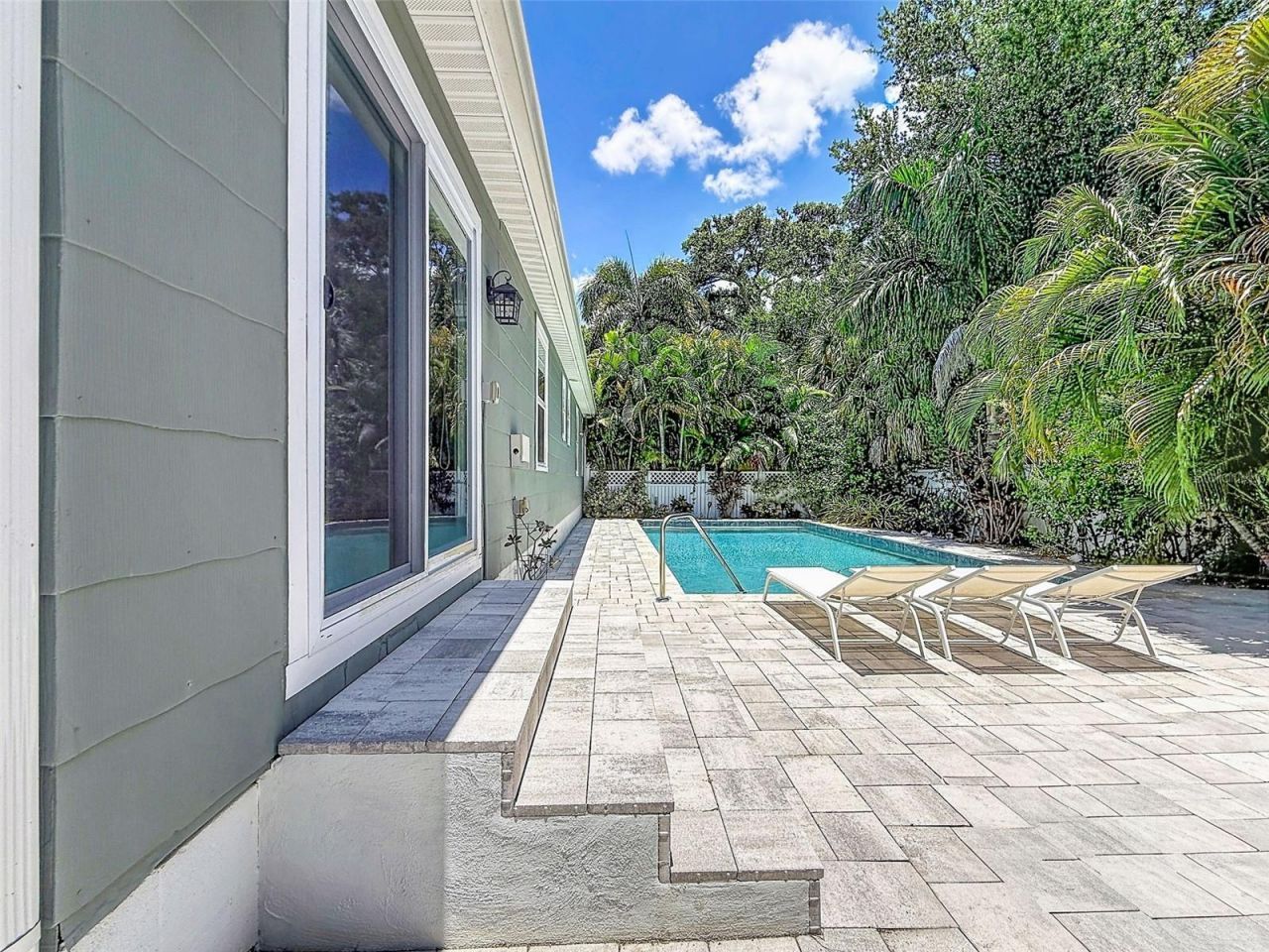 182 29th Avenue N, Saint Petersburg, FL 33704 Photo